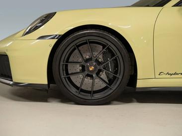 Porsche 992 II Carrera GTS — photo 4