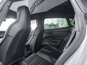 Porsche Taycan ph2 Turbo S Sport Turismo — photo 13