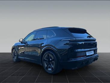 Porsche Cayenne E4 Turbo Electric — photo 3