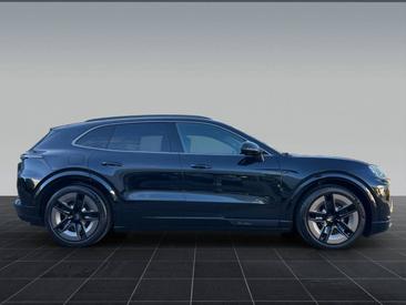 Porsche Cayenne E4 Turbo Electric — photo 6