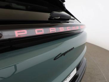 Porsche Cayenne E4 Electric — photo 8