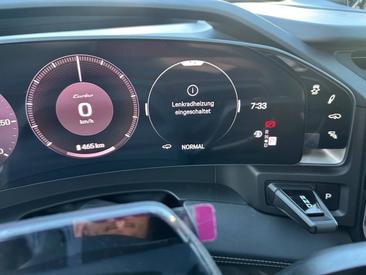 Porsche Cayenne E4 Turbo Electric — photo 16