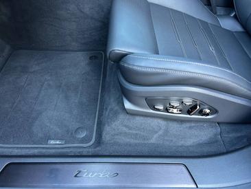 Porsche Cayenne E4 Turbo Electric — photo 17