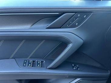 Porsche Cayenne E4 Turbo Electric — photo 18