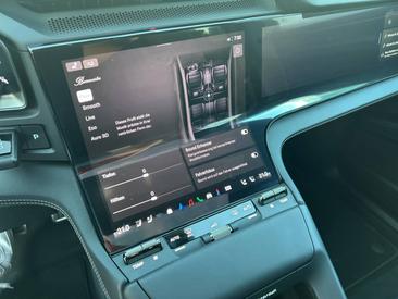 Porsche Cayenne E4 Turbo Electric — photo 20