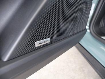 Porsche Cayenne E4 Electric — photo 23
