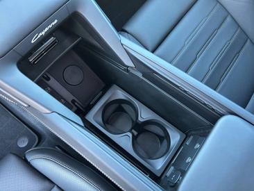 Porsche Cayenne E4 Turbo Electric — photo 22
