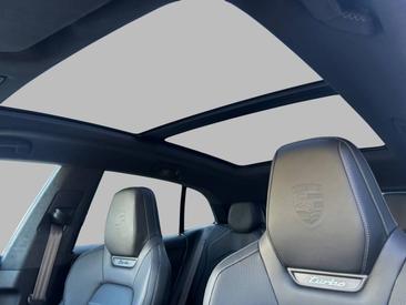 Porsche Cayenne E4 Turbo Electric — photo 23