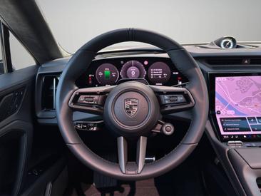 Porsche Cayenne E4 Turbo Electric — photo 11
