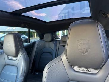 Porsche Cayenne E4 Turbo Electric — photo 30