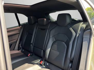 Porsche Cayenne E4 Turbo Electric — photo 15