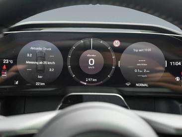 Porsche Cayenne E4 Turbo Electric — photo 24