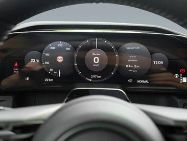 Porsche Cayenne E4 Turbo Electric — photo 25