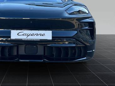 Porsche Cayenne E4 Turbo Electric — photo 35