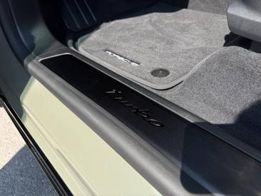 Porsche Cayenne E4 Turbo Electric — photo 19