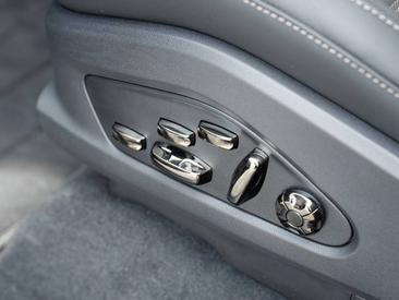 Porsche Cayenne E4 Turbo Electric — photo 30