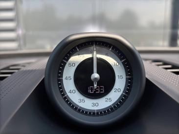 Porsche Cayenne E4 Turbo Electric — photo 24