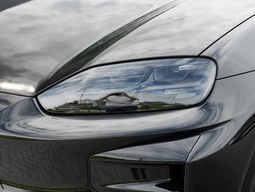 Porsche Cayenne E4 Turbo Electric — photo 34