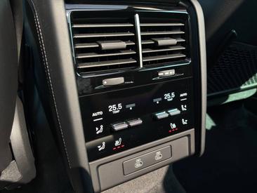 Porsche Cayenne E4 Turbo Electric — photo 28