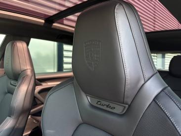 Porsche Cayenne E4 Turbo Electric — photo 29