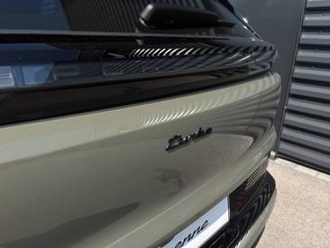 Porsche Cayenne E4 Turbo Electric — photo 31