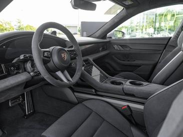 Porsche Taycan ph2 GTS — photo 4