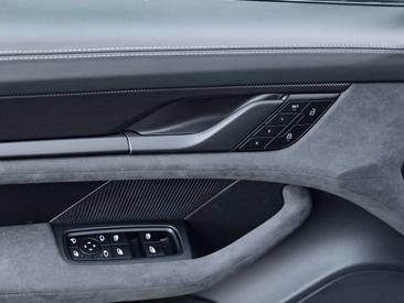 Porsche Taycan ph2 GTS — photo 14