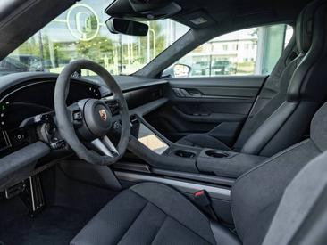 Porsche Taycan ph2 GTS — photo 22