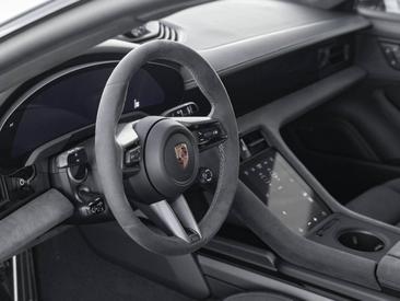 Porsche Taycan ph2 GTS — photo 23