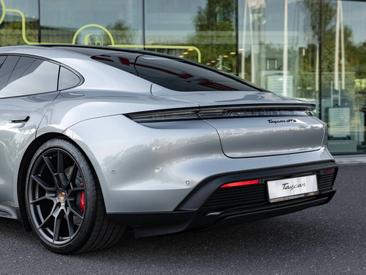 Porsche Taycan ph2 GTS — photo 35