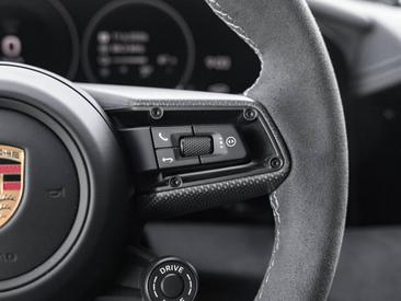 Porsche Taycan ph2 GTS — photo 36