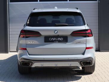 BMW X5 M Sport XDrive50e — photo 11