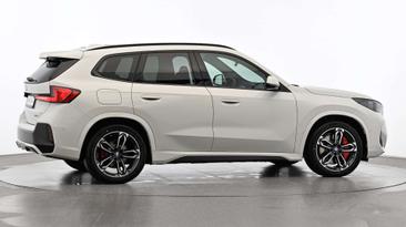 BMW IX1 XDrive30 — photo 7