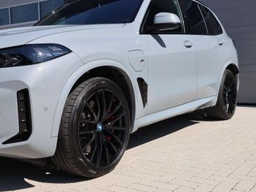 BMW X5 M Sport XDrive50e — photo 24