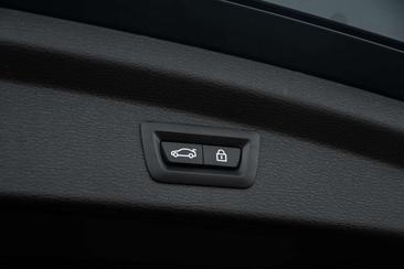 BMW X2 XDrive25e — photo 21
