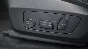 BMW IX1 XDrive30 — photo 24