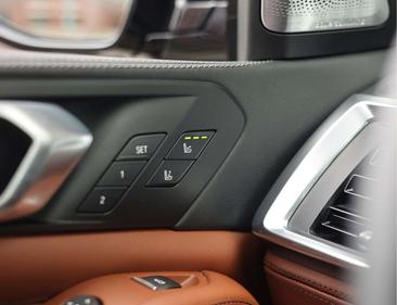 BMW X5 Individual 50e XDrive — photo 30