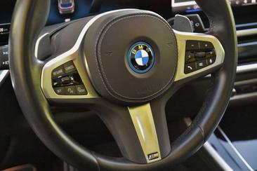 BMW X5 M Pack 50e — photo 11