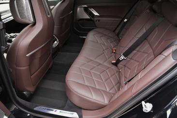 BMW Série 7 M Performance 760 XDrive — photo 12
