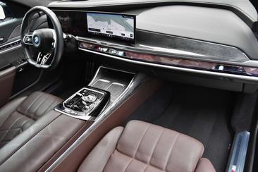 BMW Série 7 M Performance 760 XDrive — photo 13