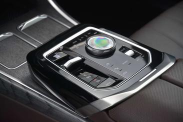 BMW Série 7 M Performance 760 XDrive — photo 21
