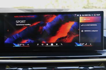 BMW X5 M Pack 50e — photo 33
