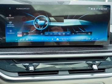 BMW X7 M Sport 40d — photo 18