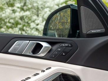 BMW X7 M Sport 40d — photo 22