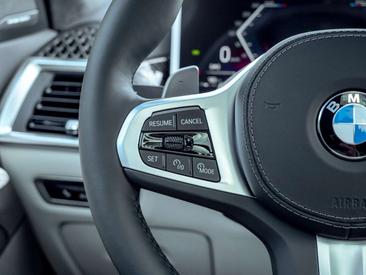 BMW X7 M Sport 40d — photo 16