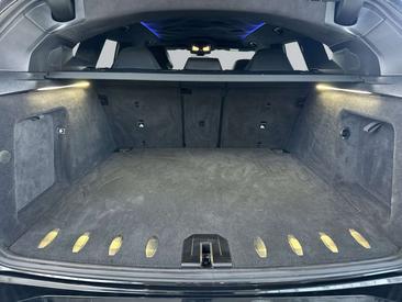 BMW XM 50e — photo 16