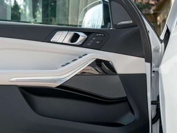 BMW X7 M Sport 40d — photo 20