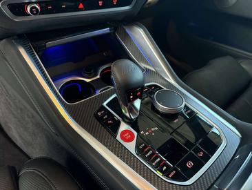 BMW XM 50e — photo 22