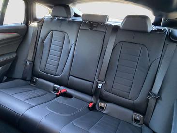 BMW X4 M M Sport 40d — photo 15