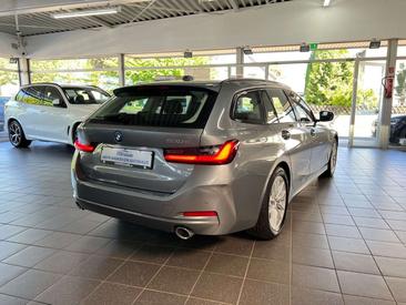 BMW Série 3 Touring 330e — photo 12